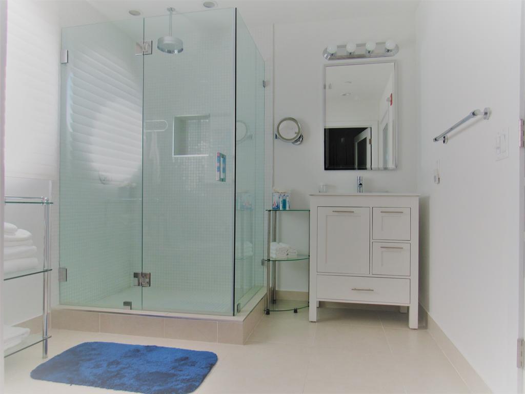 C Ocean Rentals At Strand Ocean Drive (Adults Only) Miami Beach Exterior photo